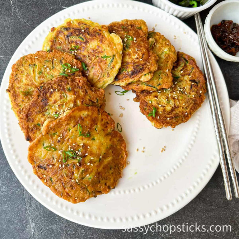 Homemade Chinese Zucchini Pancakes Recipe (糊塌子)