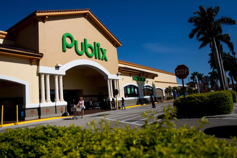 Publix board sets its February stock dividend at 10 cents per share