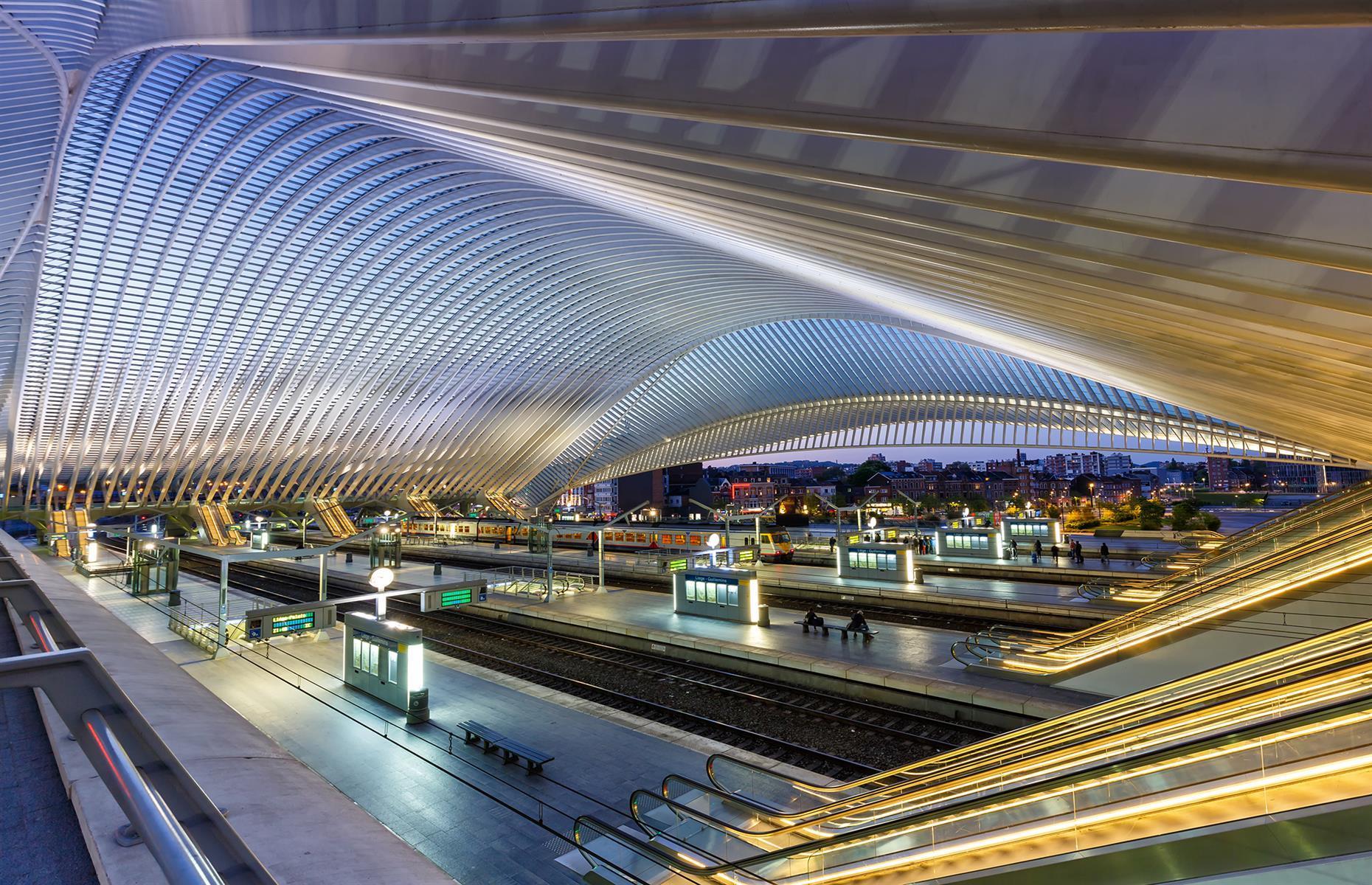 A Stunning Look At The World's Most Beautiful Train Stations