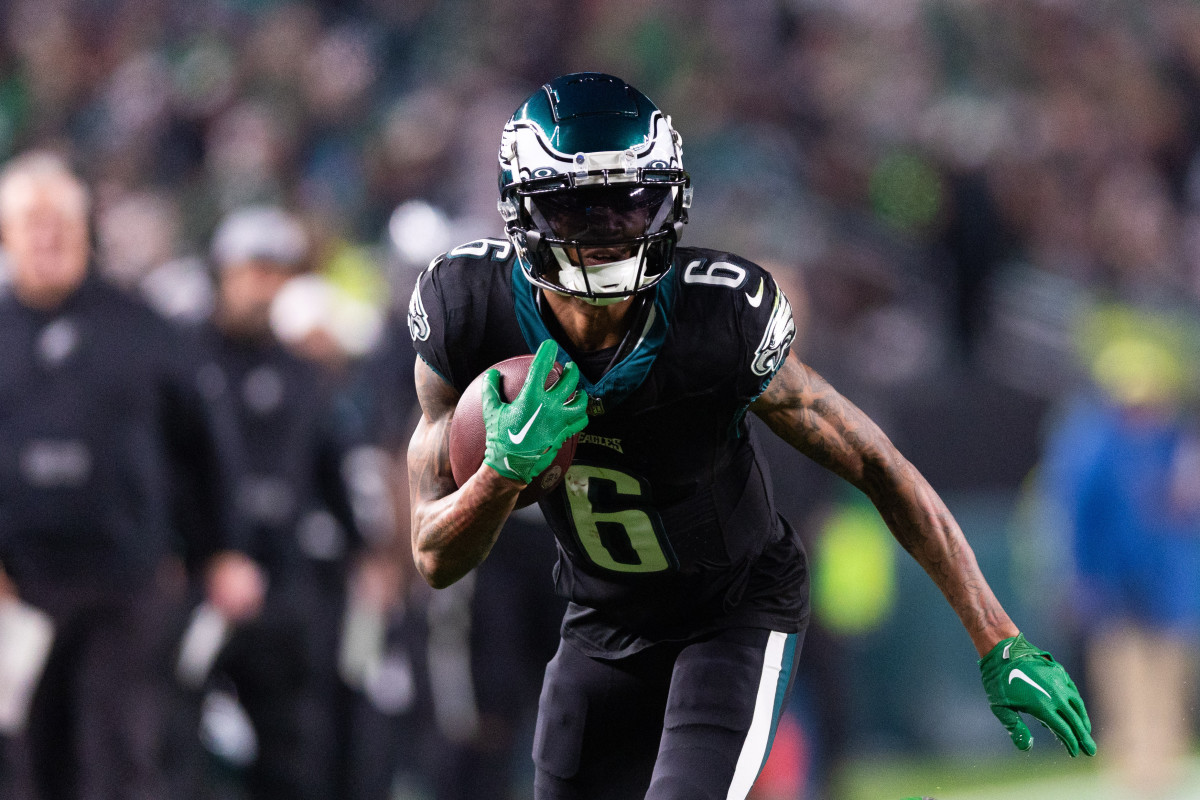 eagles contract extensions: how philly can re-sign devonta, dickerson
