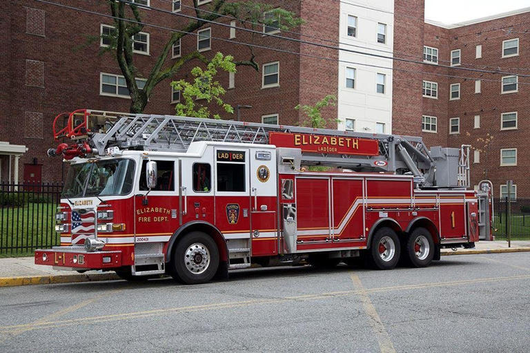 Huge New Jersey fire rages at site of historic Singer Sewing Machine ...