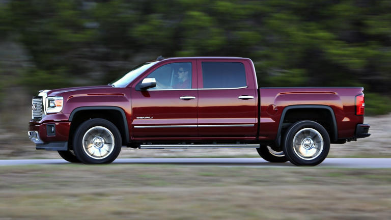 A Budget Sleeper Truck That Packs Corvette Power Under The Hood