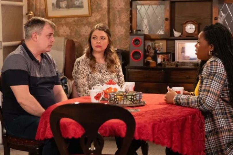 ITV Coronation Street Fans Say 'it's Weird' After Star Goes 'missing ...