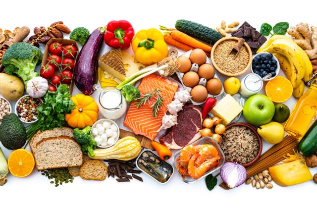 vitaminas que sí o sí se deben consumir para estar sano y en qué alimentos encontrarlas