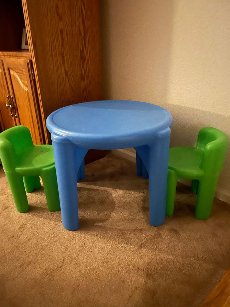 Little Tykes Table and Chairs $25 - Bonny Ridge