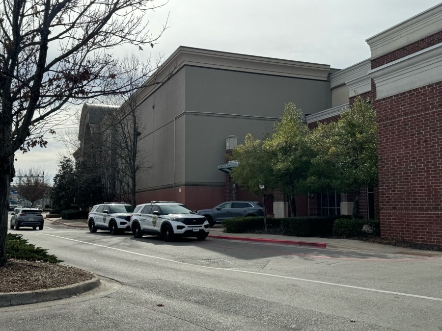 Authorities Say Bomb Threat At Parkway Place Mall ‘unfounded’