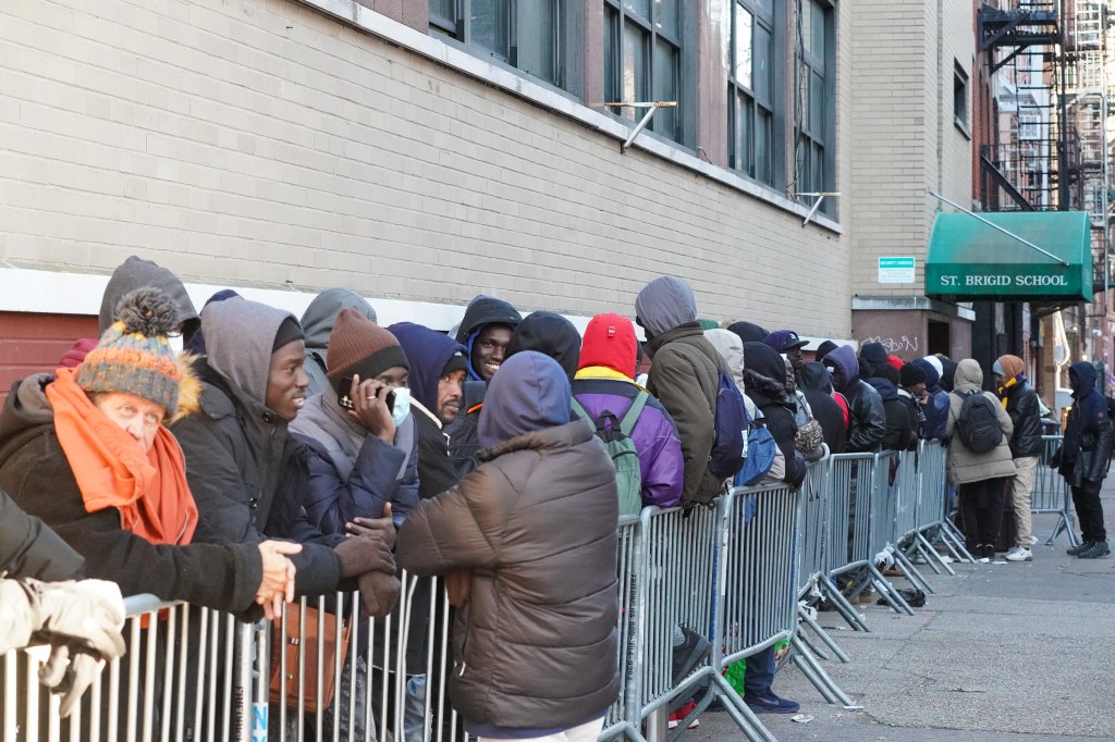 Scores Of Migrants Trying To Get Back Into NYC Shelters Return To East ...