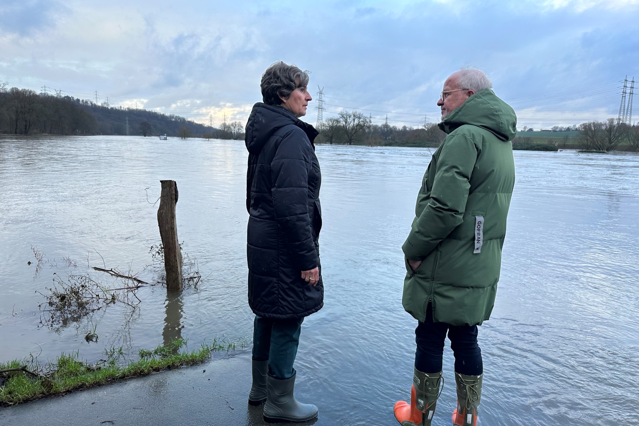 hochwasser: hattingen: hochwasser geht stark zurück – sonnige aussichten