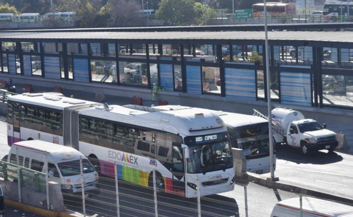 edomex alista programa de multas para conductores que invadan carriles del mexibús