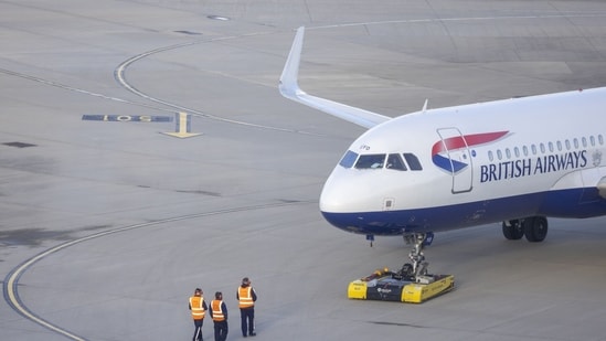 British Airways Attendant Dies In Front Of Passengers Just Before Take Off