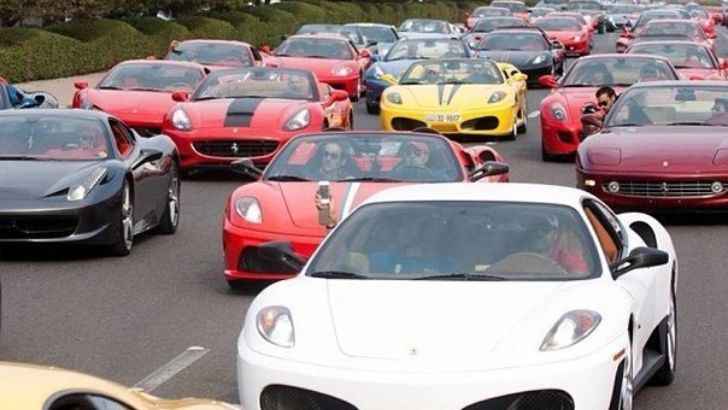 <p>We’re all too familiar with traffic jams, but only in a place like Dubai are their traffic jams so luxurious. While you’d think this is a supercar parade, this is just ordinary rush hour traffic in Dubai.</p>