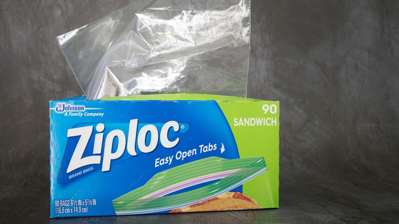 <p><span>Ziplock bags are necessary, especially if you want to get past TSA without too much trouble. You can use them to ensure that you’re compliant with their rules, and they’re also suitable for organization purposes or keeping snacks fresh; their versatility is unmatched!</span></p>