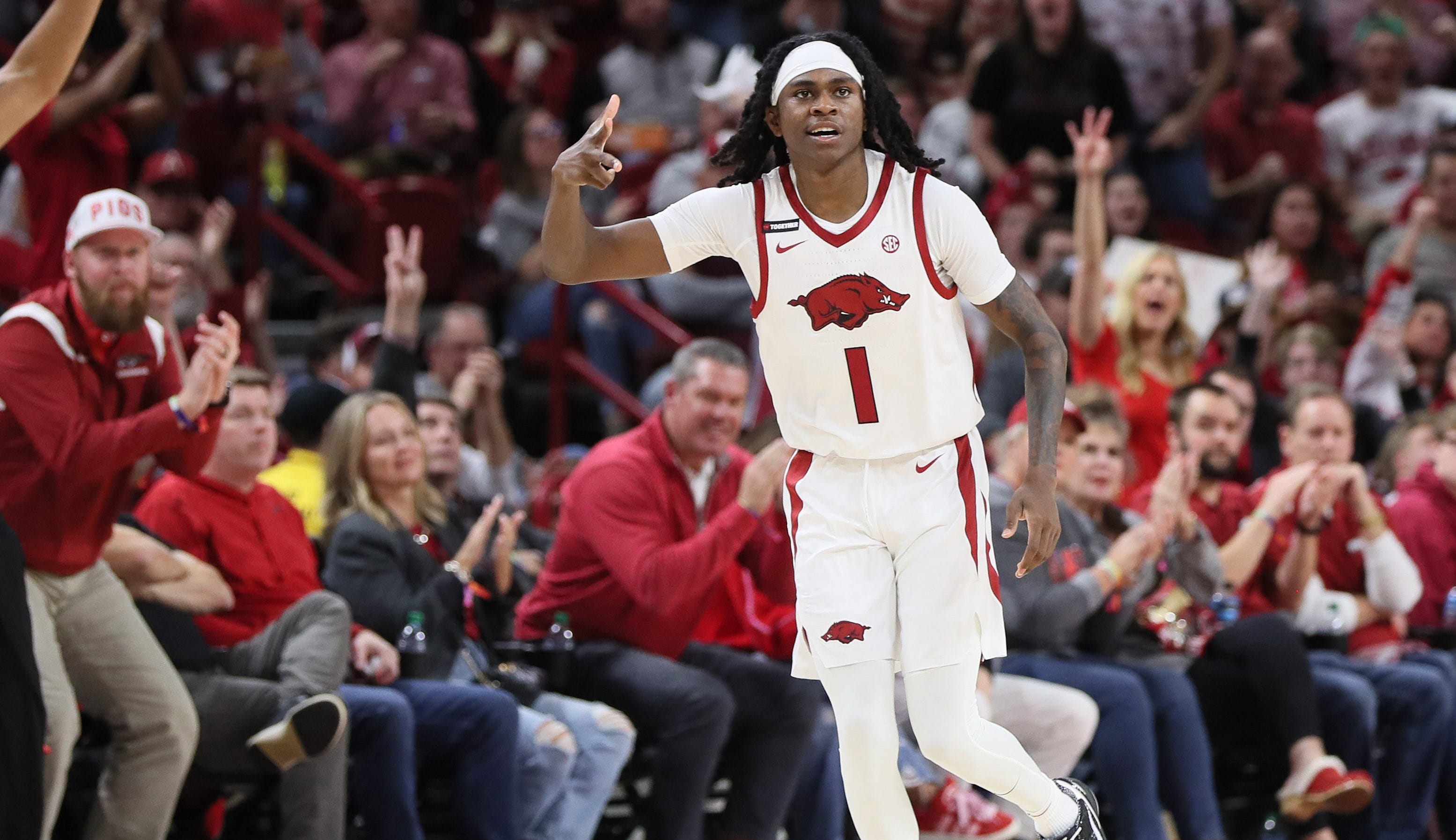 Rejuvenated Razorbacks Welcome Auburn To The Bud For SEC Opener