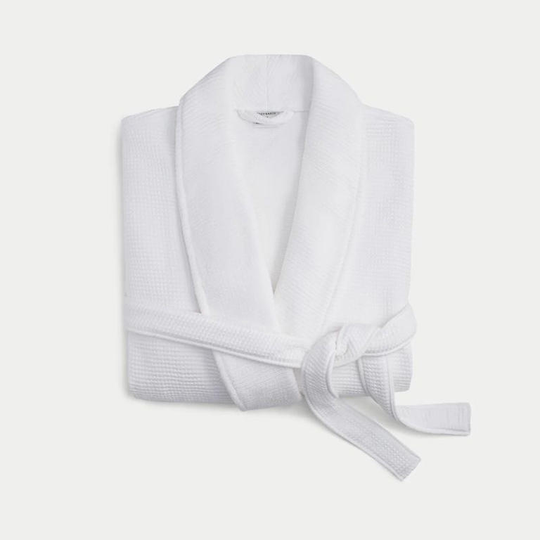 'I Tried Cozy Earth's Waffle Bath Robe, And Now I Never Want To Take It