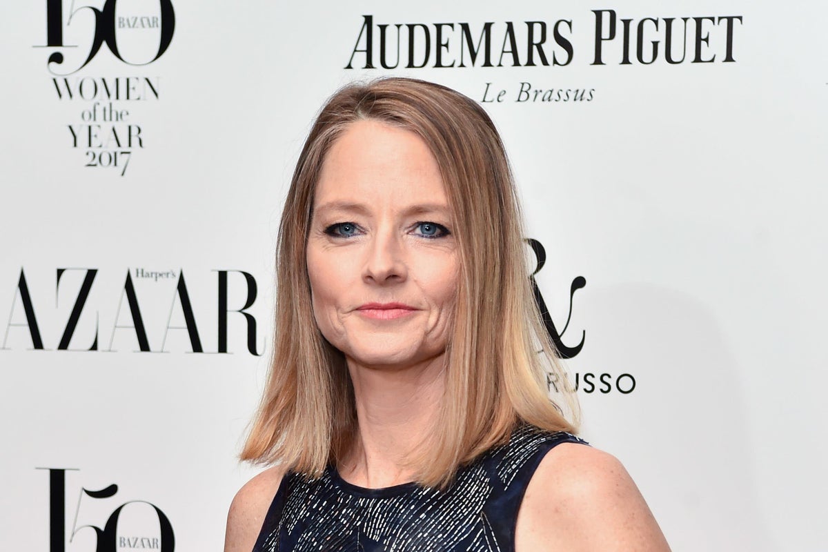 jodie foster says it’s ‘important for people to see other ways of being a woman’