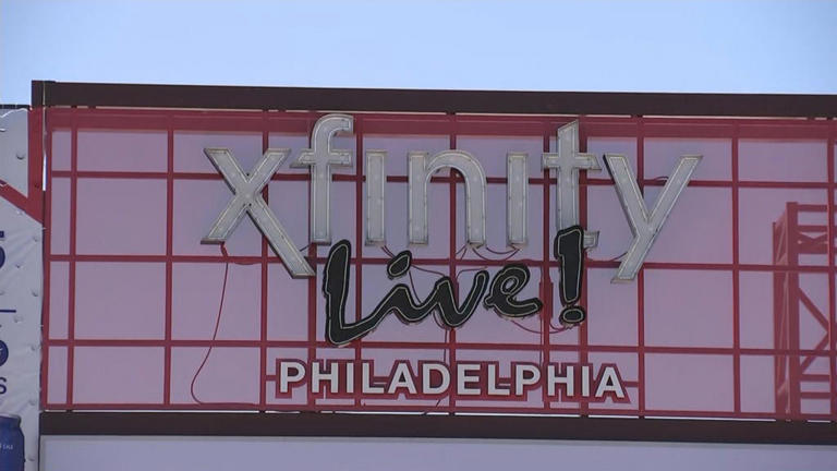 Woman Found Unresponsive Hanging From Gate Outside Xfinity Live In South Philadelphia Police 5496