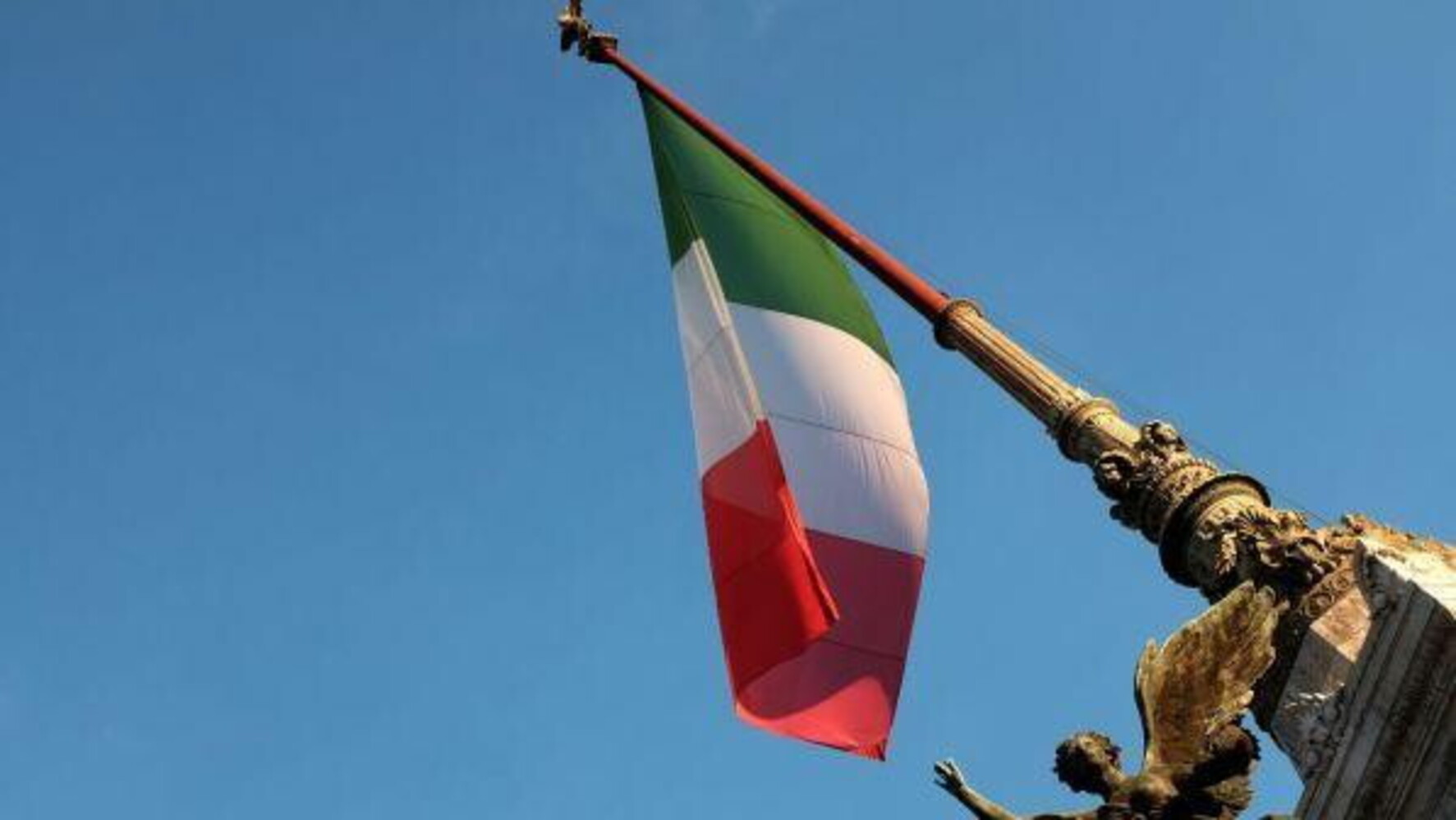 Mattarella Tricolore è Simbolo Di Coesione E Identità Nazionale 6390