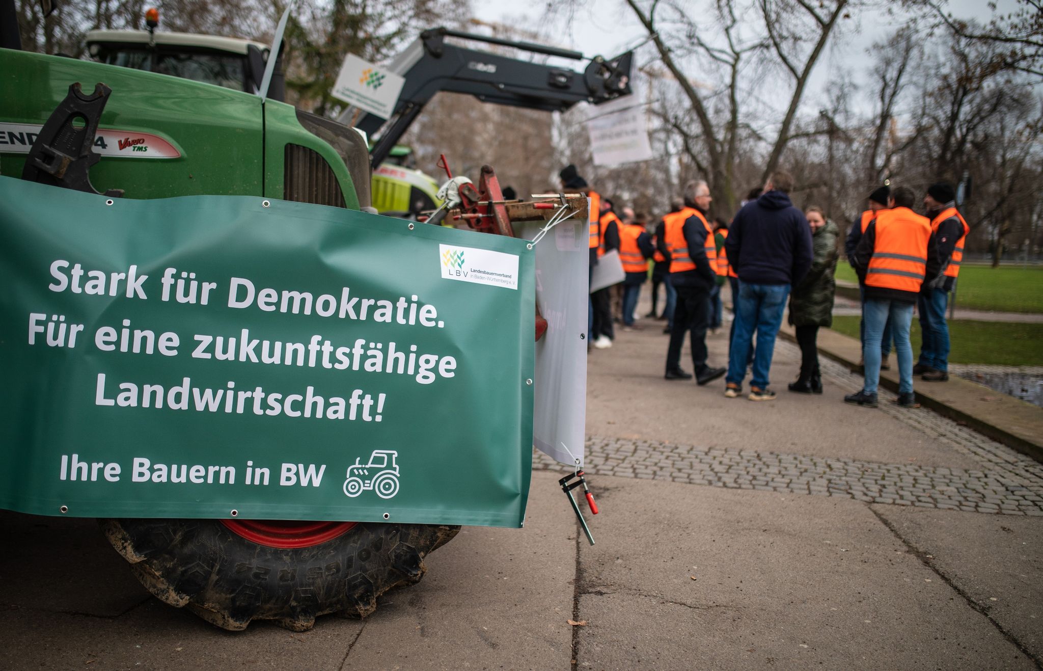 Bauern Halten An Protesten Fest: Demos Mit Traktoren