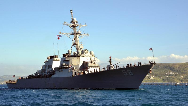 mer rouge : un navire touché par un missile au large du yémen