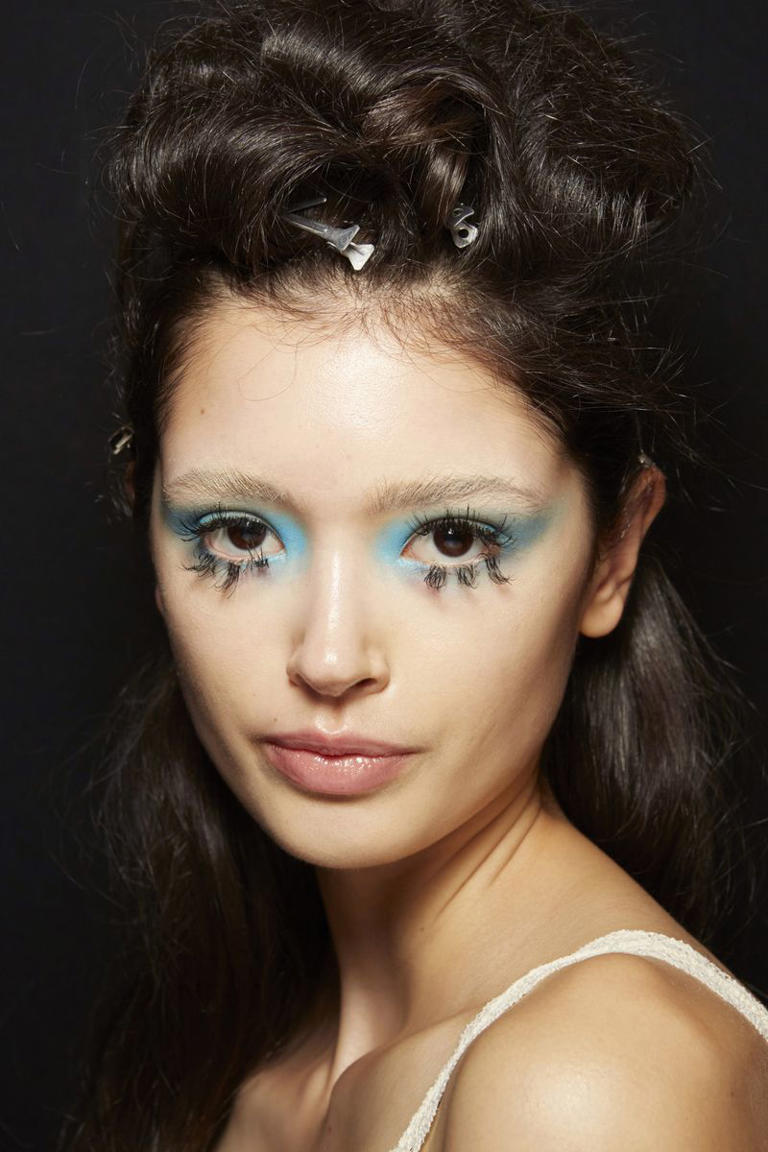 These Blue Eyeshadow Trends Are Set To Dominate In 2024
