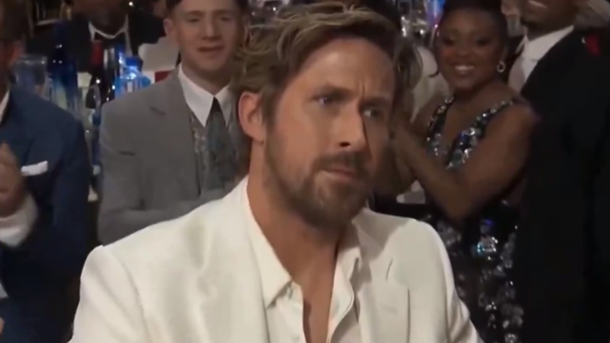 la viral reacción de ryan gosling tras ganar mejor canción original en los critics’ choice awards