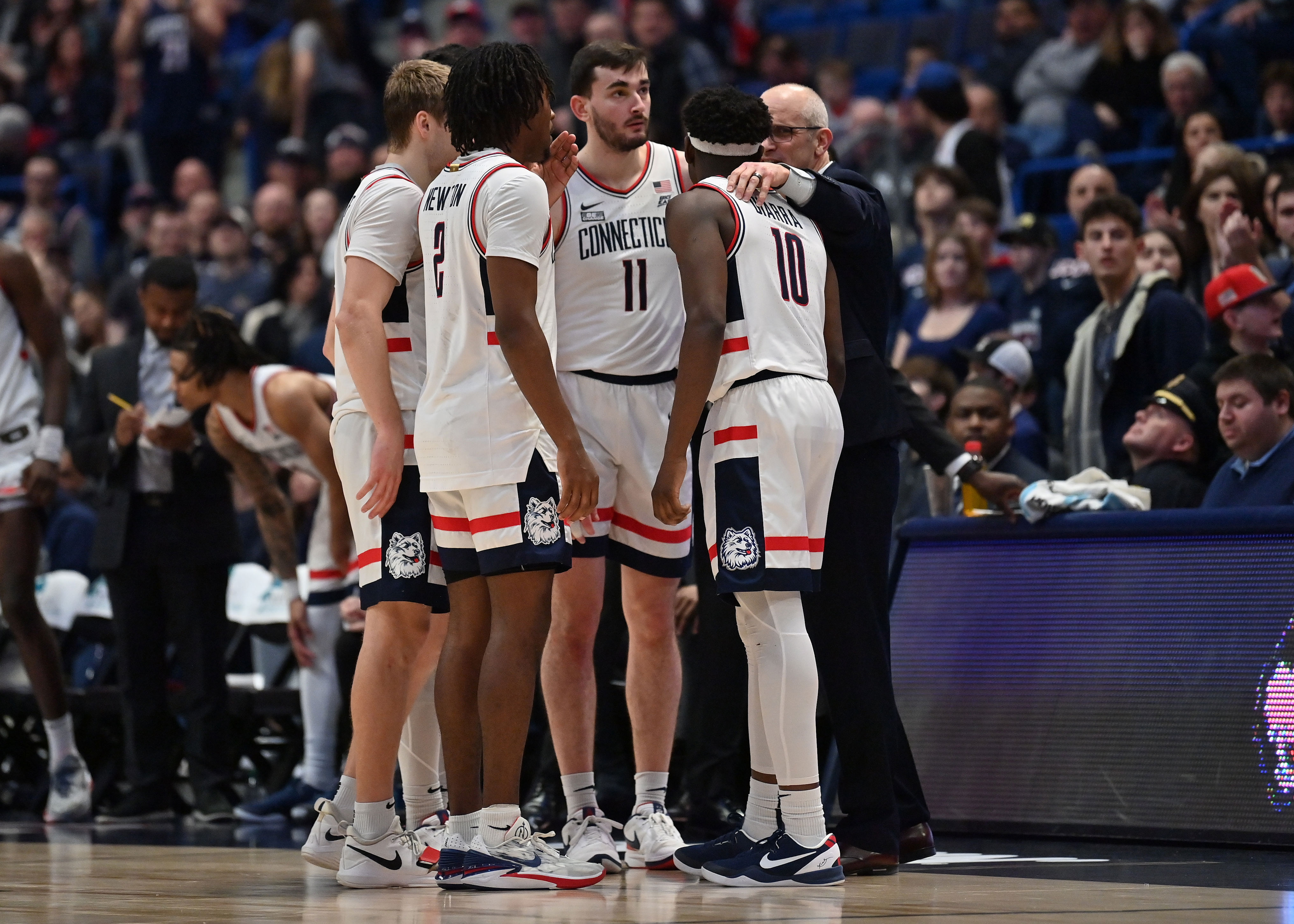 AP Men’s Basketball Top 25: UConn Survives Chaotic Week To Claim No. 1 Spot