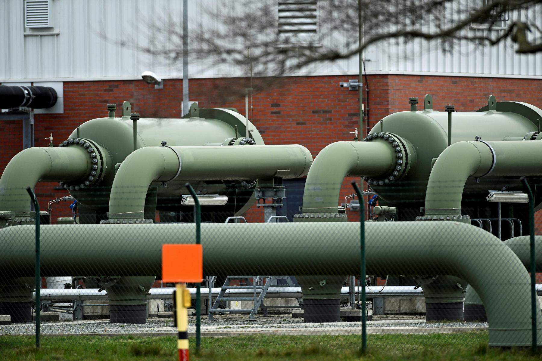 europäischer gaspreis fällt erstmals seit august unter 30 euro pro megawattstunde