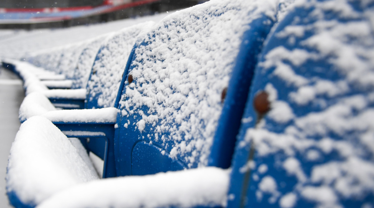 Wild Photo Shows Fans At Steelers-Bills Games Might Be Sitting In Big ...