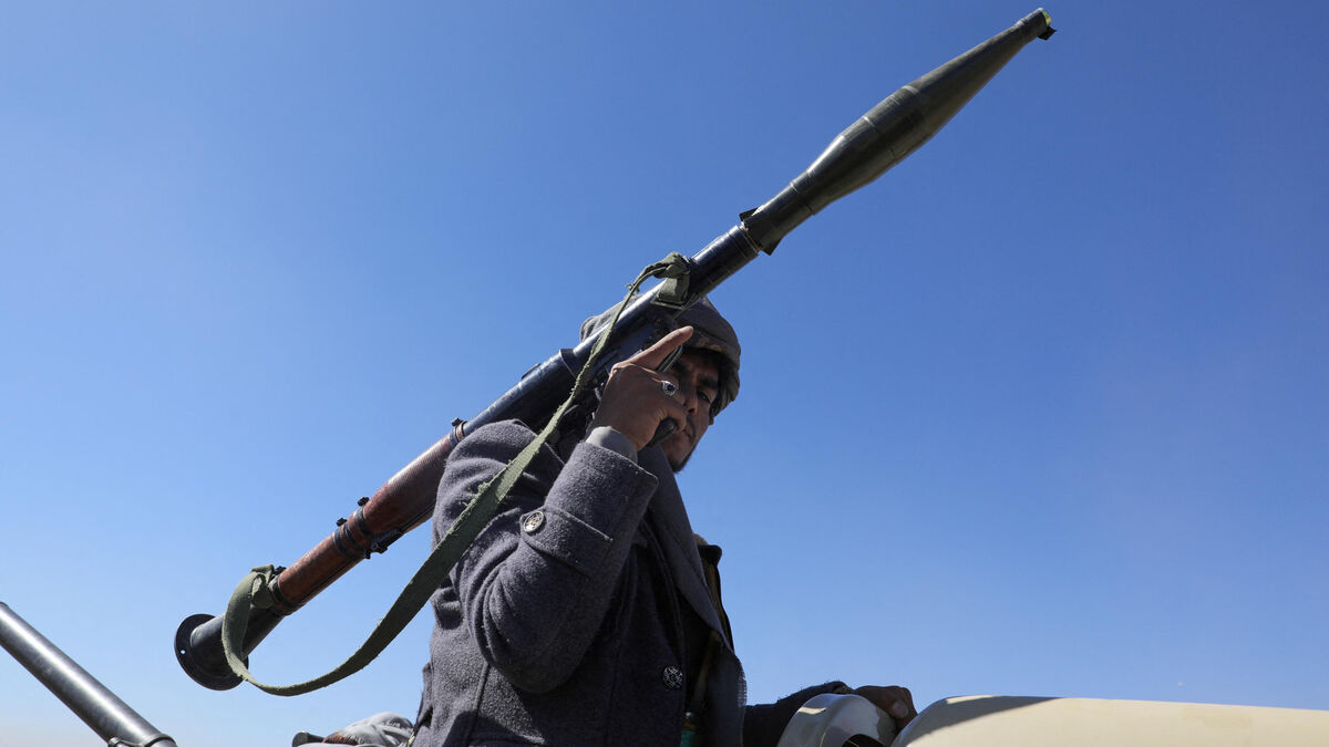 yémen : un cargo américain touché par un missile tiré par les houthis