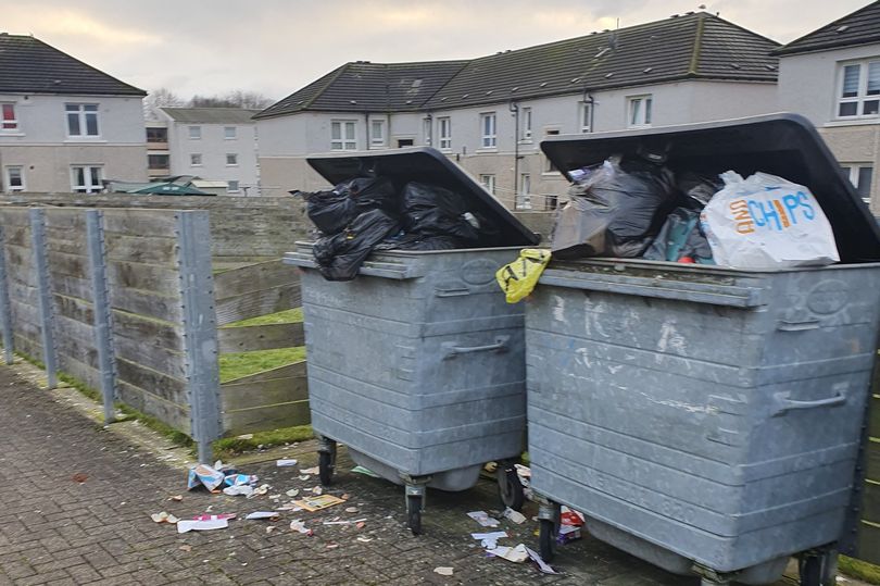 emergency meeting over glasgow bin crisis to hear concerns of staff and residents