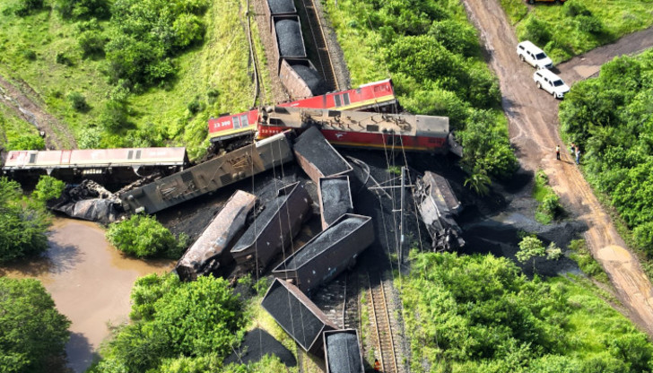 tons of coal lost following derailment of transnet freight rail trains in kzn