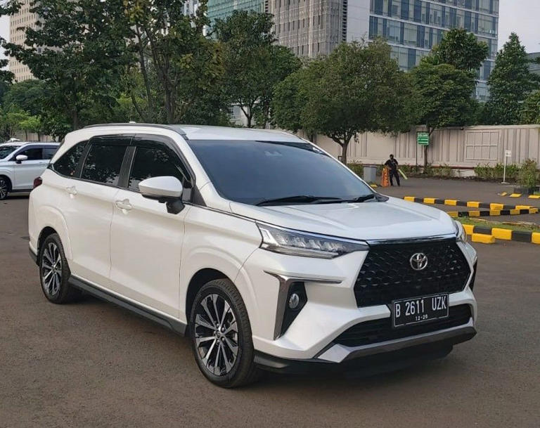 Toyota Veloz Q TSS CVT