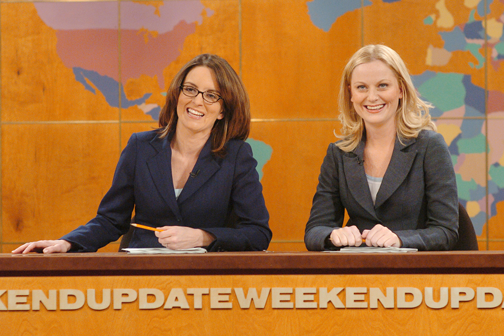 Tina Fey And Amy Poehler Revive ‘SNL's' ‘Weekend Update' At Emmys And ...