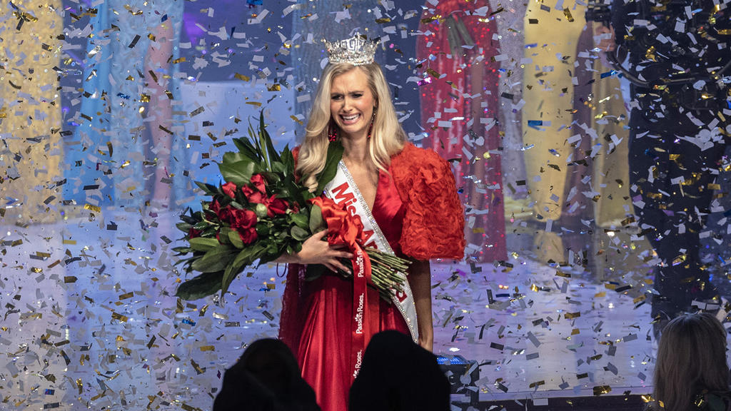 Miss Colorado 2nd Lt Madison Marsh Crowned Miss America 2024   AA1n1tIG.img