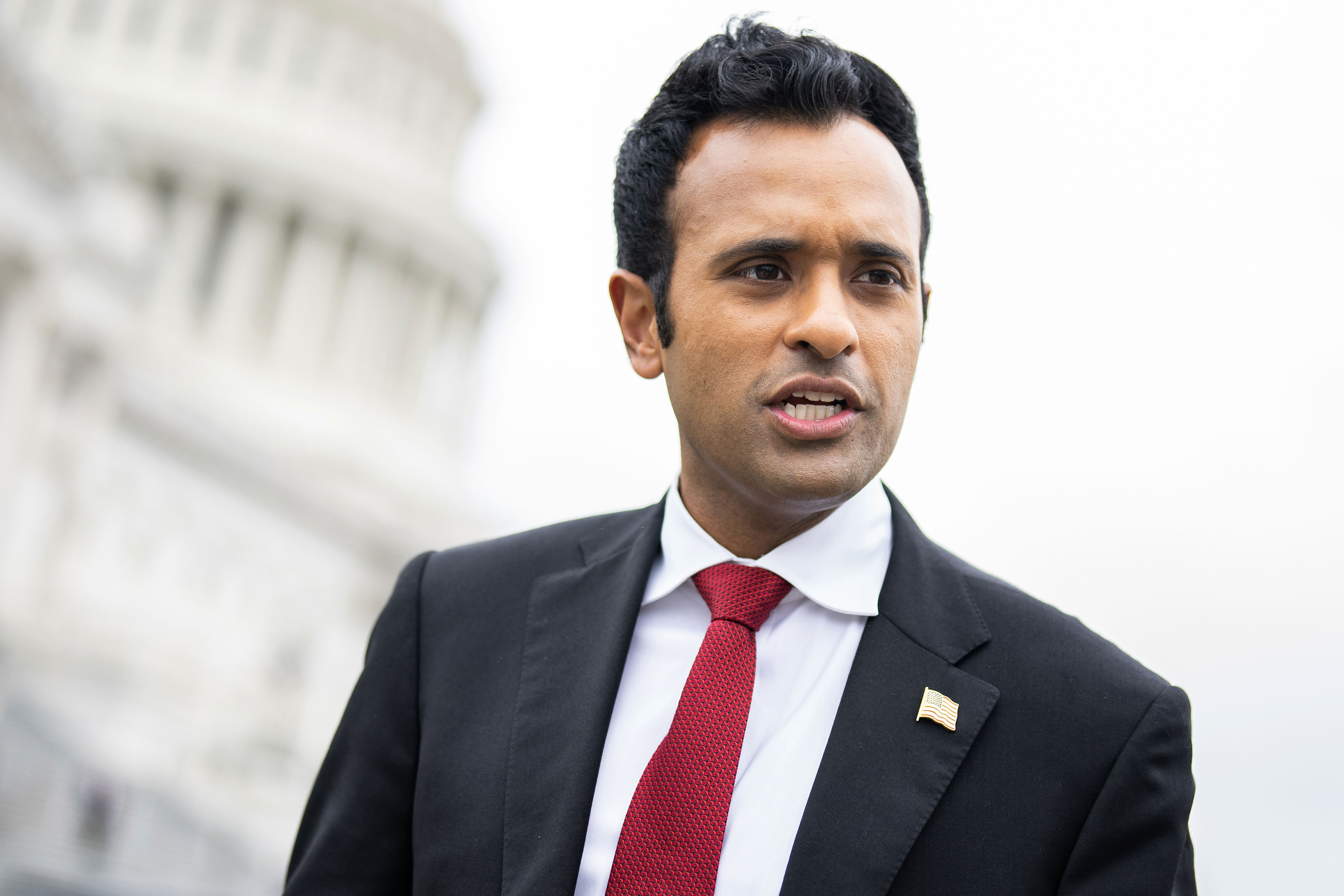 Vivek Ramaswamy Quits 2024 Presidential Race, Endorses Donald Trump