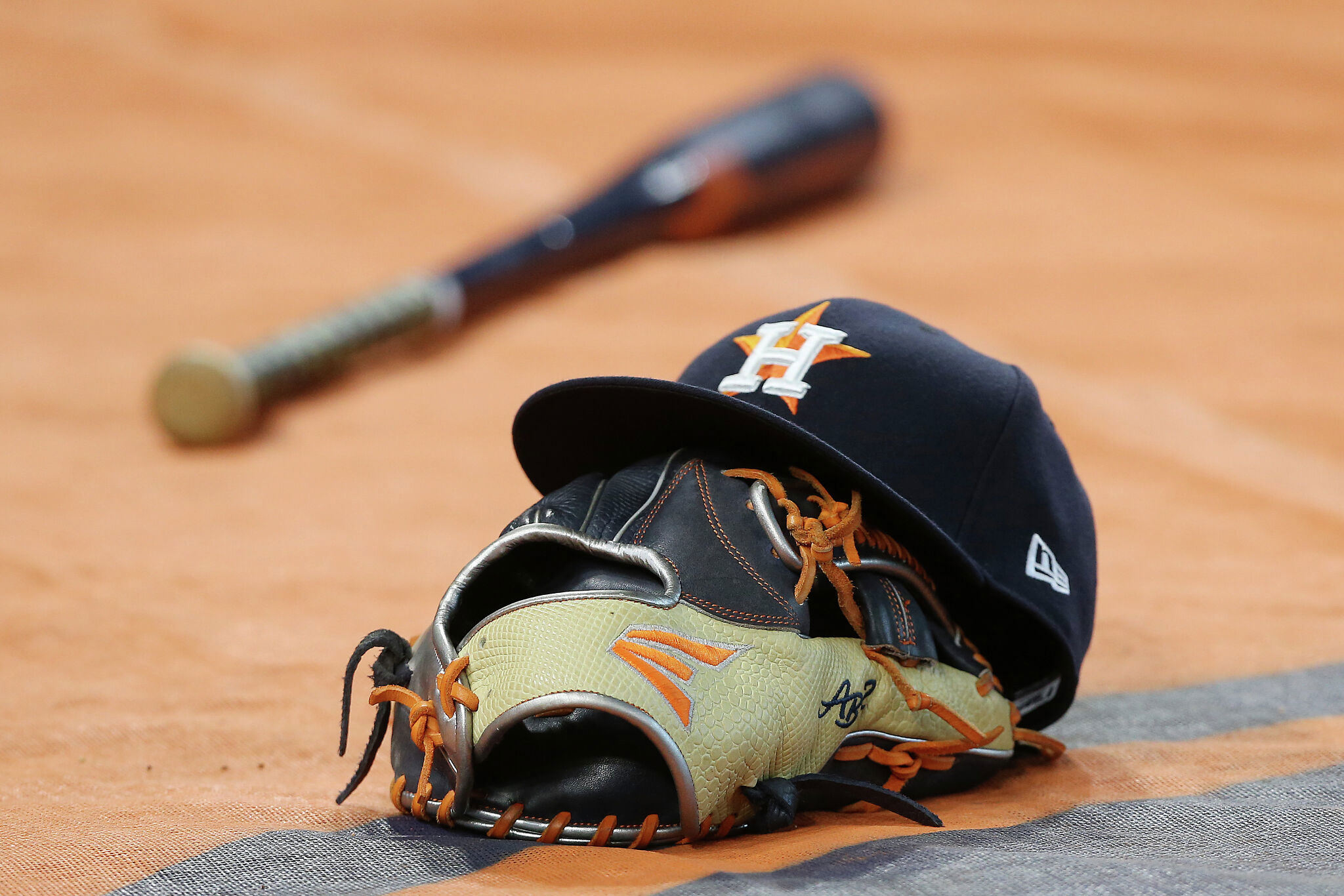 Houston Astros eye franchise's next big bat with international signings