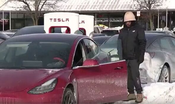 Tesla Owners In Freezing Chicago Stuck In 'car Graveyards' As Vehicles ...