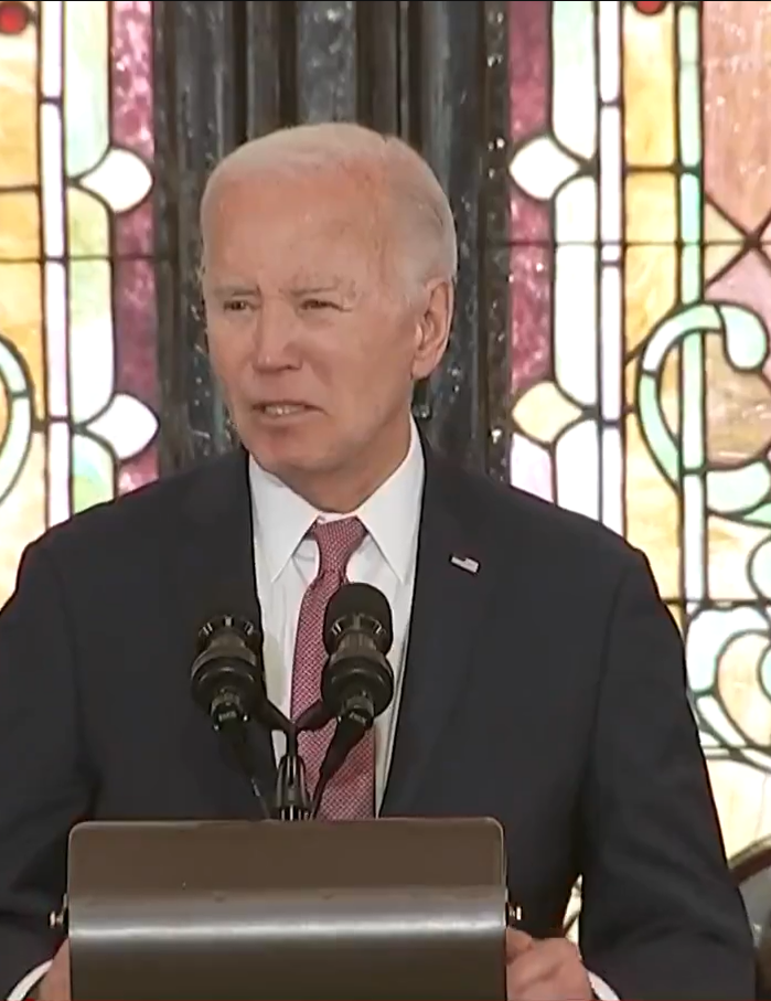 Biden recognizes Trump's victory in Iowa and names former president as ...