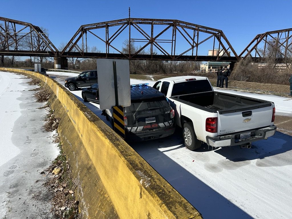 Numerous Wrecks Reported Throughout Shreveport As Icy Road Conditions ...