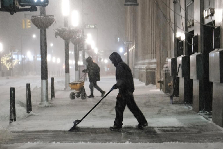 NYC braces for snow and rain as major winter storm approaches
