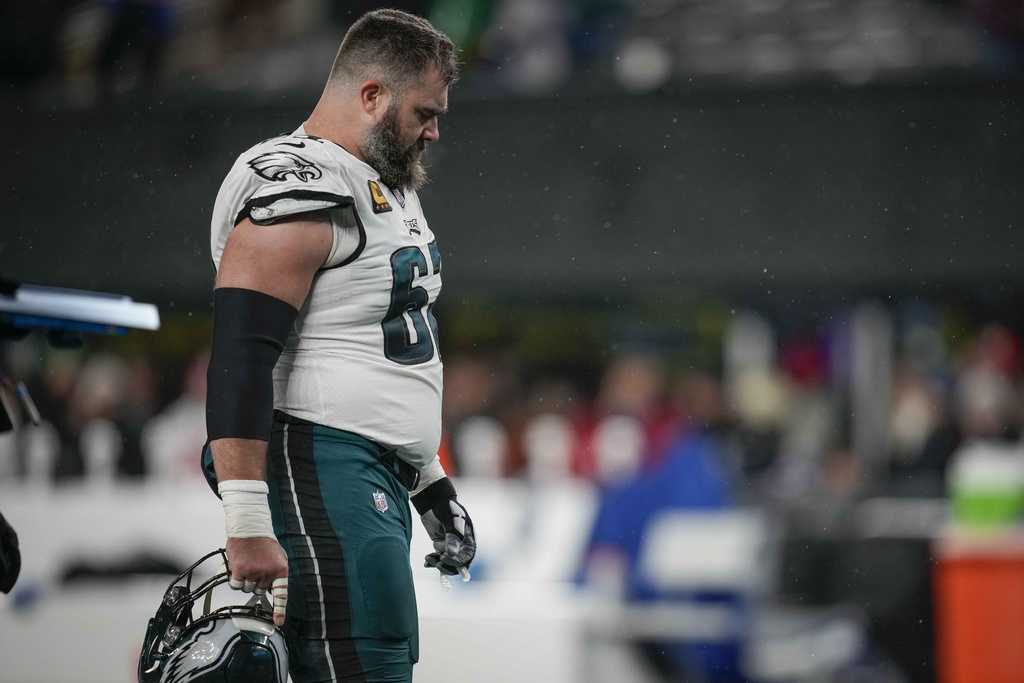 Eagles Center Jason Kelce Tells Teammates He Is Retiring Following ...