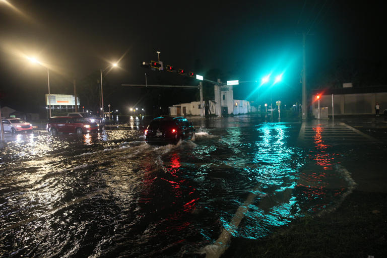 Cape Coral, Fort Myers slammed with street flooding after 3-6 inches of ...