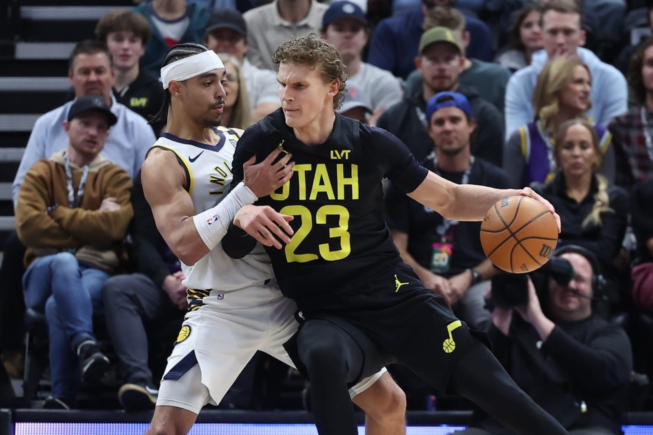 Warriors Try To Slow Lauri Markkanen, Hot Jazz