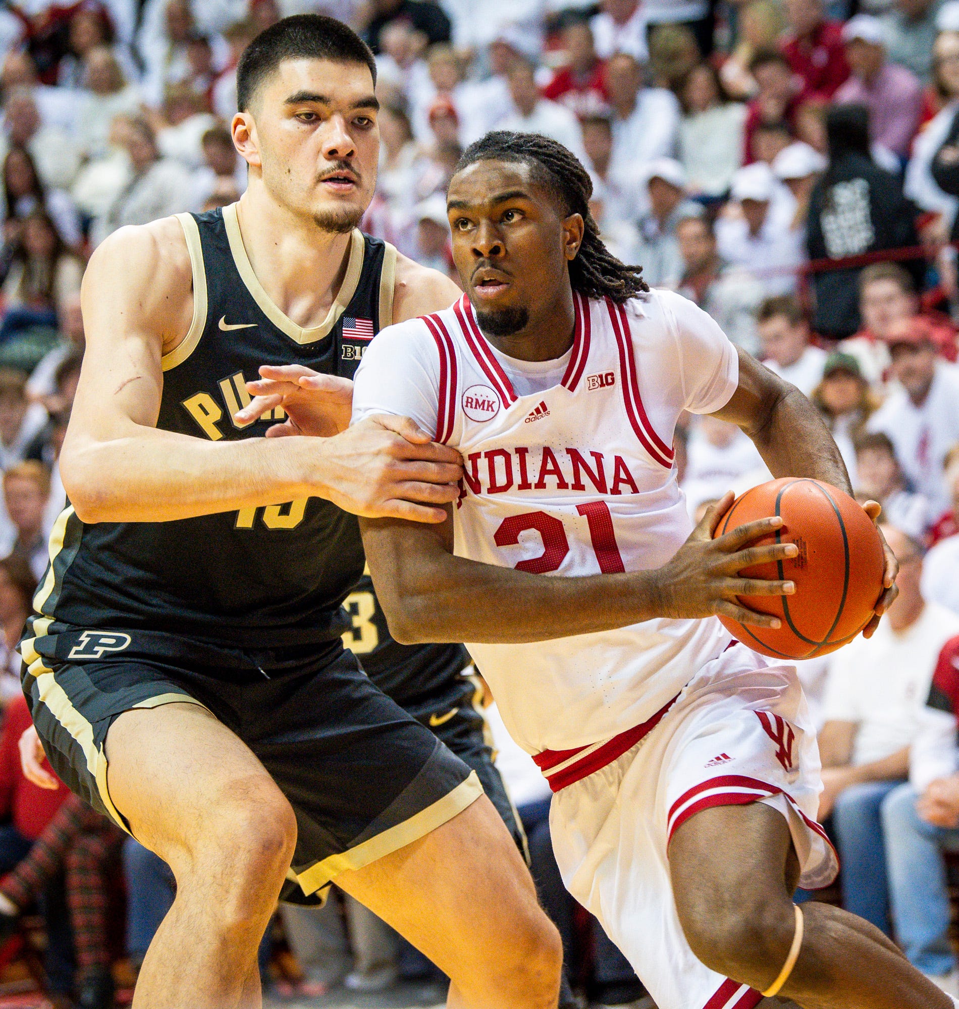 See What It's Like To Sit Behind Purdue Basketball's Zach Edey At An ...