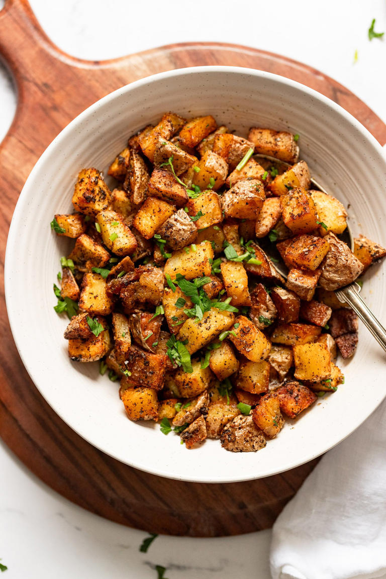 Skillet Breakfast Potatoes with Red Potatoes