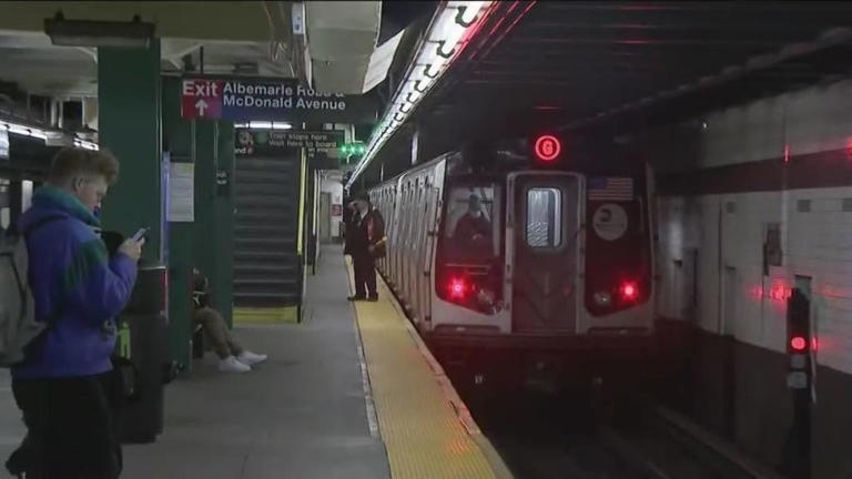 G train service in Brooklyn could be shut down for weeks this summer ...