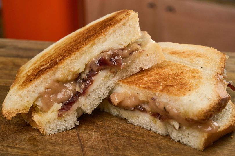 How to make the perfect cheese toastie, step by step