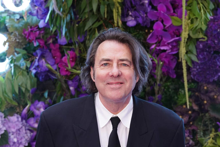 Jonathan Ross to host Oscars companion show on ITV with celebrity guests