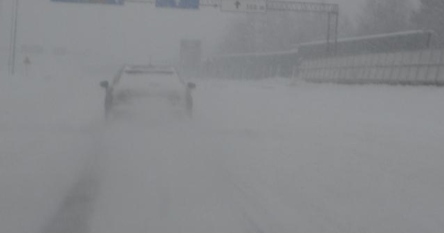 lumimyräkkä saapuu torstaina suomeen — kokemattoman kuljettajan kannattaa pysyä poissa liikenteestä!