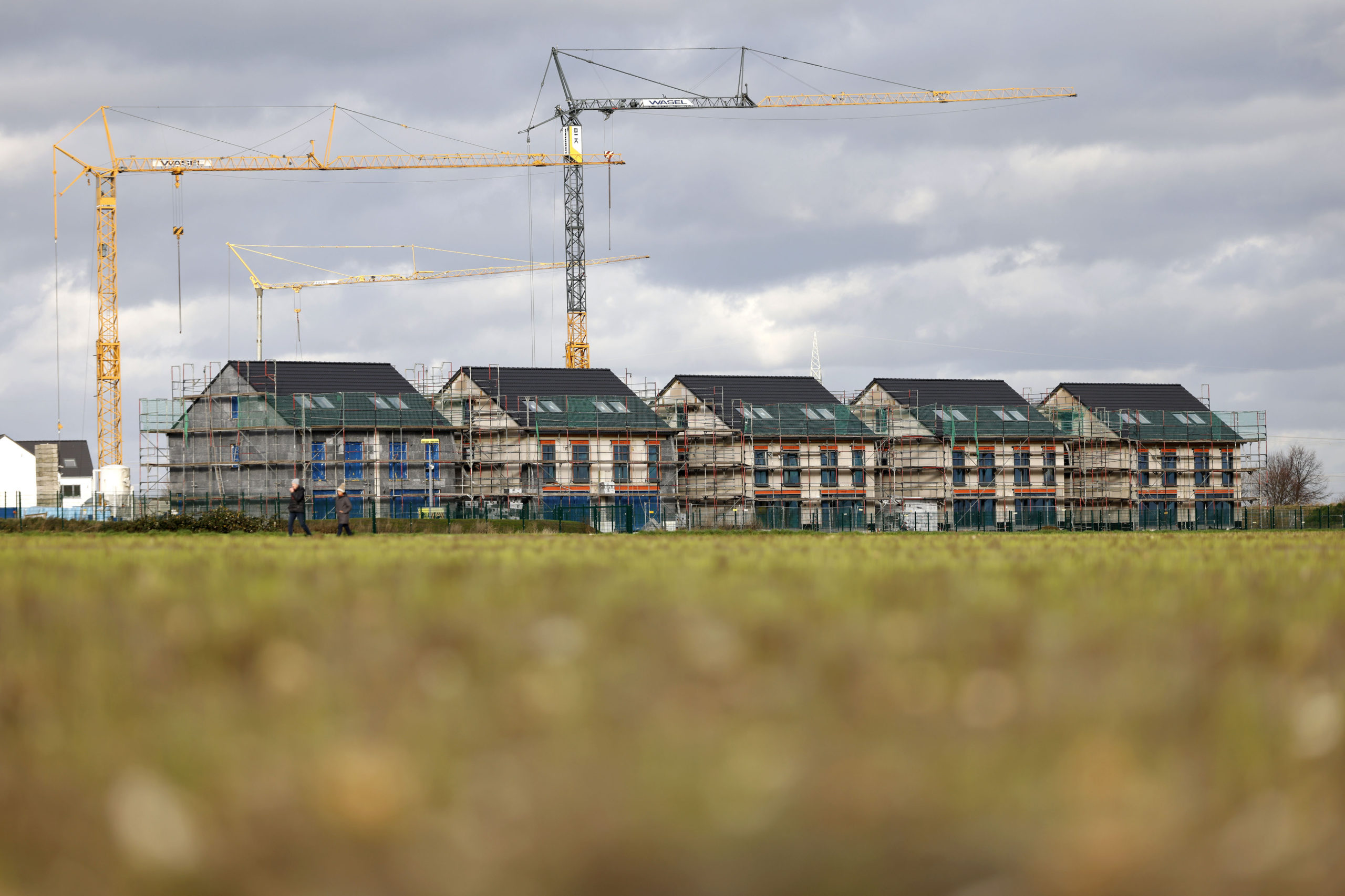 deutsche privatanleger haben mit immobilien fast eine billionen euro an vermögen verloren